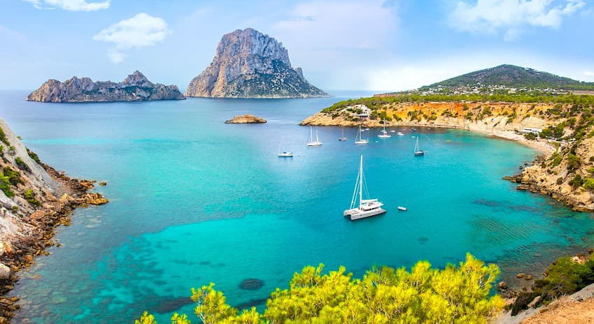 Empresa de desalojo de okupas e inquilinos morosos e ilegales en Ibiza