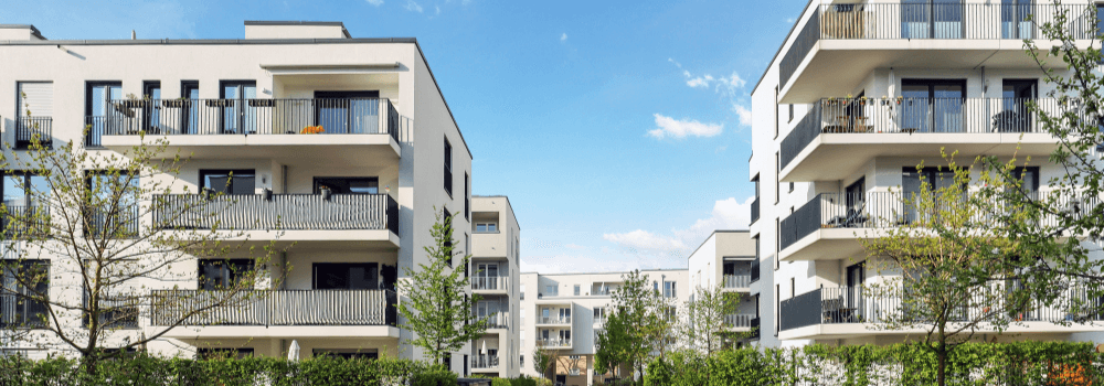 ¿Se puede vender una casa con okupas sin desalojar primero?