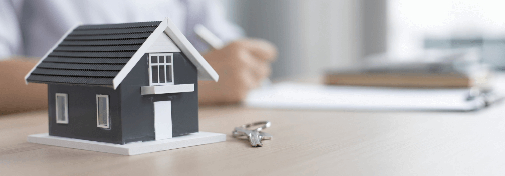 Qué seguro necesita una vivienda vacía para evitar okupaciones