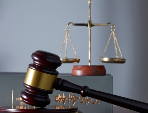 ¿Qué derechos tiene el propietario en un proceso de desalojo?