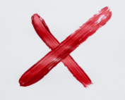 Errores que debes evitar al comprar una casa ocupada ilegalmente