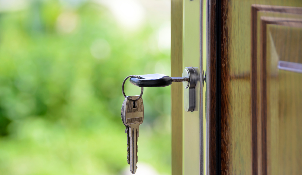 Qué pasa si un okupa cambia la cerradura de tu casa